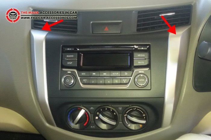 ถอดหน้ากากวิทยุรถยนต์-NISSAN-NAVARA-NP300