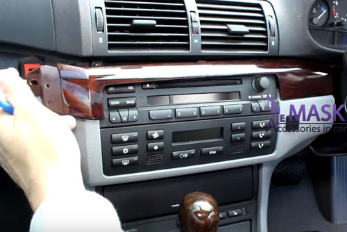 ถอดหน้ากากวิทยุ BMW Series 3 E46 (5)